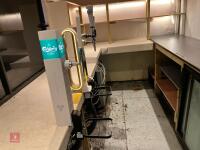 MOBILE BAR TRAILER - 32