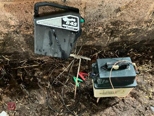 2 X 9V ELECTRIC FENCERS