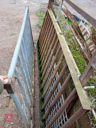3 METAL GATES