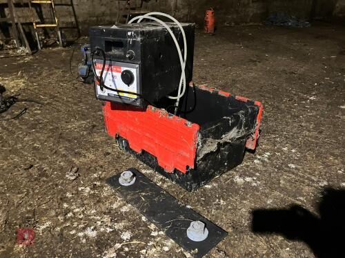 HEATWAVE MILK FEEDER