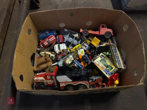 BOX OF VINTAGE TOY CARS AND TRUCKS