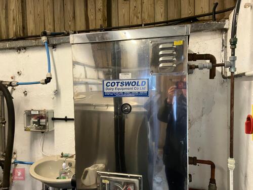 COTSWOLD 180LTR HOT WATER TANK