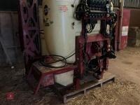 HARDI MASTER PLUS 1200L SPRAYER - 8