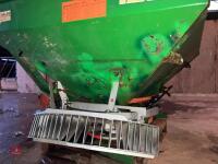 AMAZONE ZA-M1200 FERTILISER SPREADER - 15
