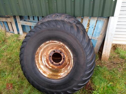 6 STUD 18R19.5 FLOTATION TYRE