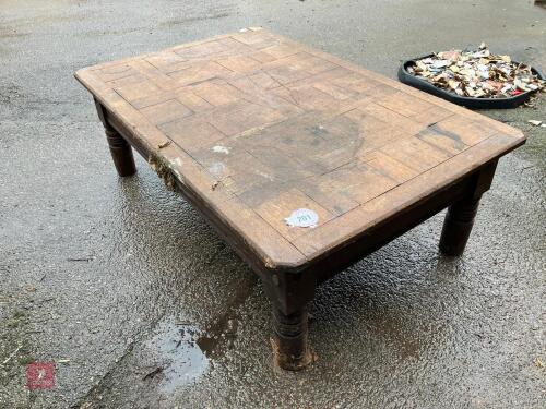 5' 6'' X 3' 6'' COFFEE TABLE (201)