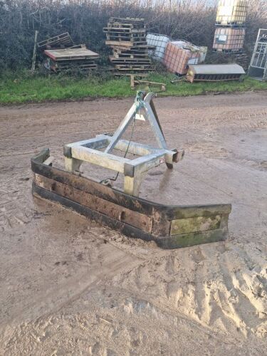 7.5' YARD SCRAPER