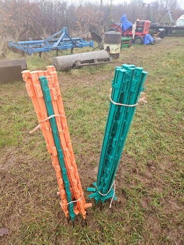 20 PLASTIC ELECTRIC FENCING STAKES