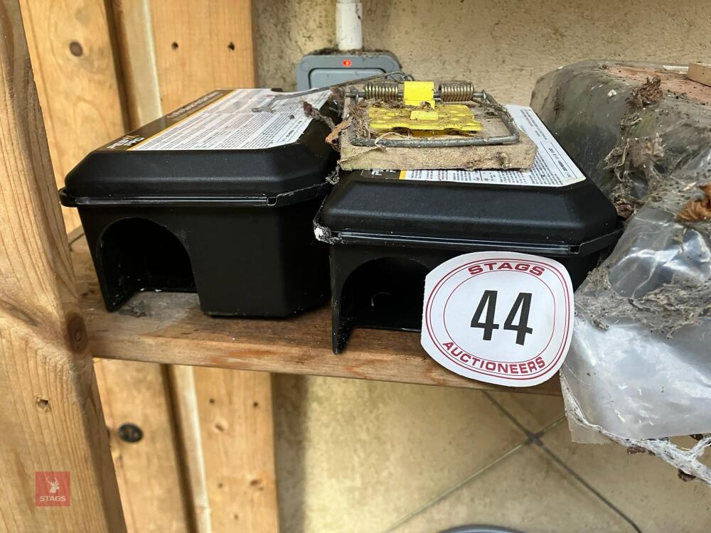 4 PLASTIC RAT BAIT STATIONS