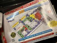LRG QTY OF BOARD GAMES, TOYS & RACKETS - 4