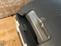HALFORDS 12V HEATER BOX/FRIDGE - 9