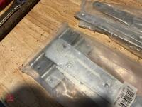 3 PACKS OF GATE FURNITURE - 5