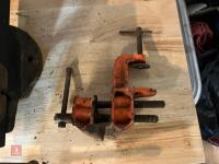 2 BENCH VICES - 4