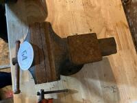2 BENCH VICES - 5