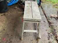 ALUMINIUM TRIPLE EXTENDING LADDER - 10