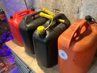 4 X 20L PLASTIC FUEL CANS - 8