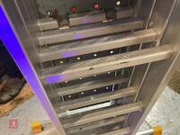 FOLDING PLATFORM LADDER - 8