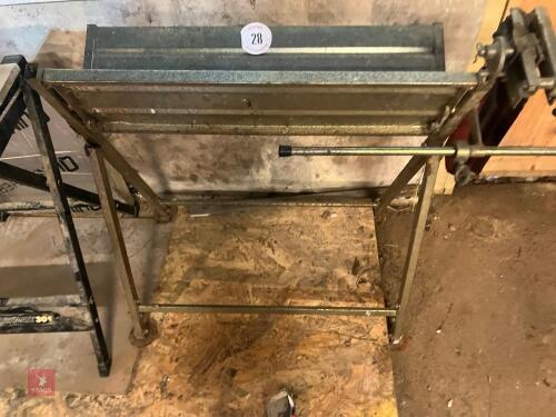 METAL LOG SAWHORSE