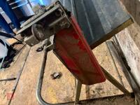 METAL LOG SAWHORSE - 5
