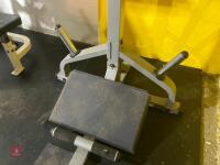 BODY SOLID COMMERIAL SQUAT MACHINE - 7