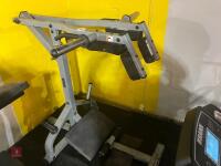 BODY SOLID COMMERIAL SQUAT MACHINE - 9