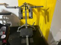 BODY SOLID COMMERIAL SQUAT MACHINE - 14
