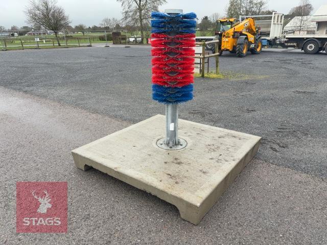 1.8M X 1.8M FREESTANDING COW BRUSH