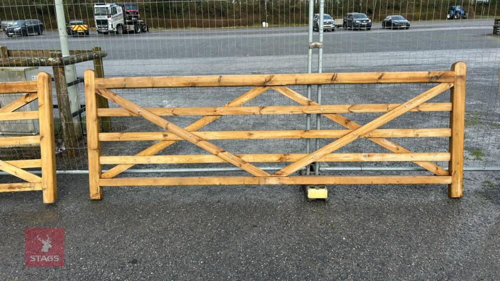 11' WOODEN GATE