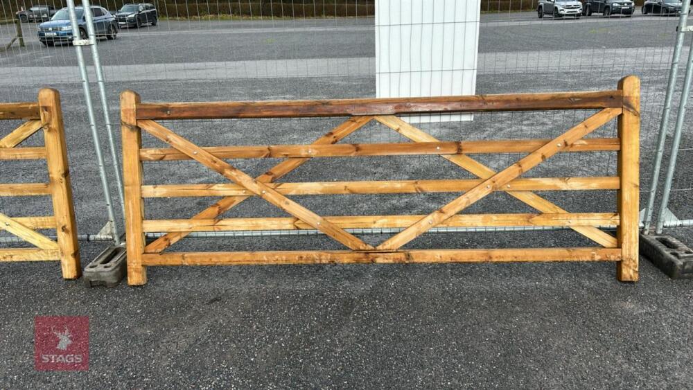 10' WOODEN FIELD GATE