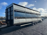 PARKHOUSE 35' 3 DECK LIVESTOCK TRAILER