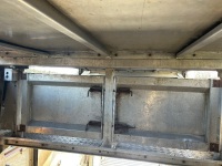PARKHOUSE 35' 3 DECK LIVESTOCK TRAILER - 22