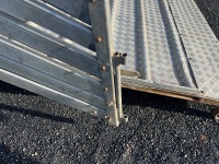 PARKHOUSE 35' 3 DECK LIVESTOCK TRAILER - 25