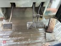 2004 MASSEY FERGUSON 5455 4WD TRACTOR - 34