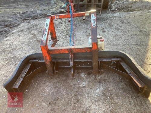 BROWNS YARD SCRAPER