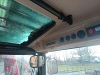 2016 MASSEY FERGUSON 5612 4WD TRACTOR - 16