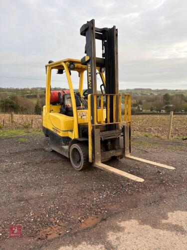 HYSTER 3T GAS FORKLIFT