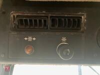 1990 CASE INTERNATIONAL 885XL 4WD TRACTOR - 80