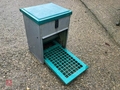 FEED-O-MATIC CHICKEN FEEDER