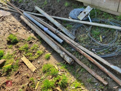 8 METAL PIPES (88)
