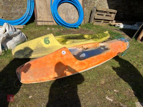2 KAYAKS (85)