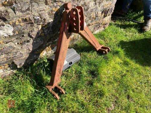 TRACTOR A FRAME (77)