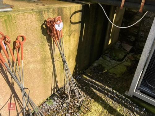 10 GALLAGHER ELECTRIC FENCE STAKES (57)