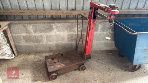 AVERY BARN SCALES