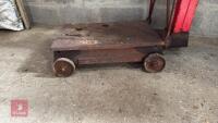 AVERY BARN SCALES - 2