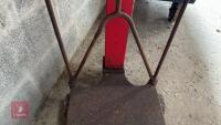 AVERY BARN SCALES - 6