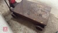 AVERY BARN SCALES - 21