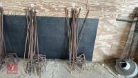 14 METAL 'H' STAKES