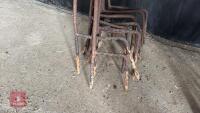 13 METAL 'H' STAKES - 3