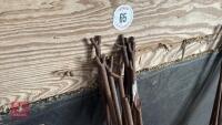 13 METAL 'H' STAKES - 19