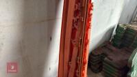 12 PLASTIC ELECTRIC FENCE STAKES - 8